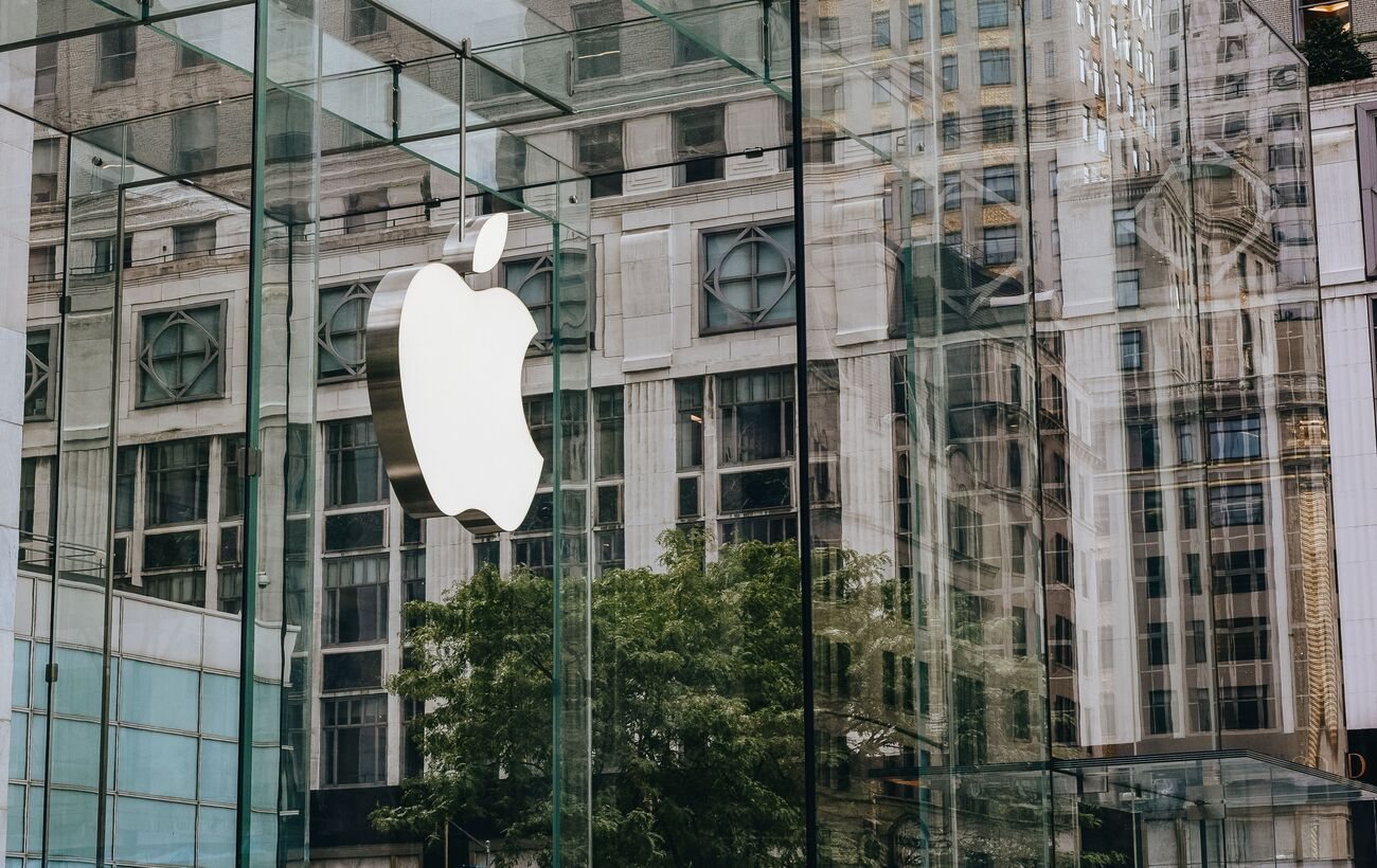 Apple відкладає анонс смарт-окулярів через побоювання щодо приватності