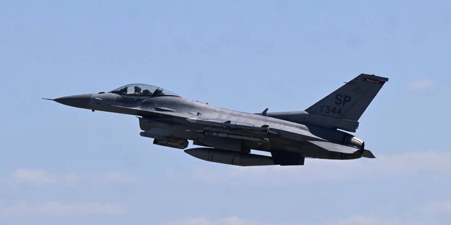 Другий інцидент за тижень. Румунія збила з F-16 новий дрон, який порушив її повітряний простір